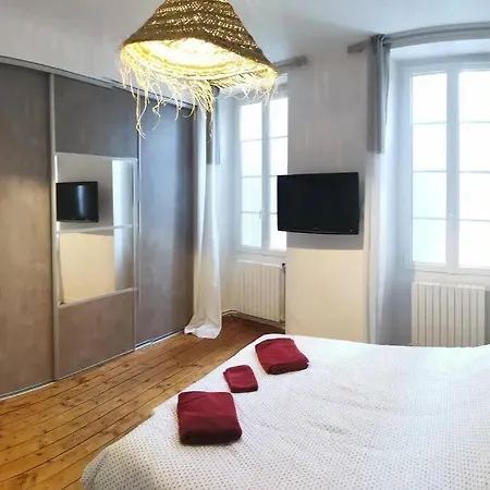 Agreable Maison De Ville, De 1 A 6 Personnes, A 5 Min A Pied Du Centre De